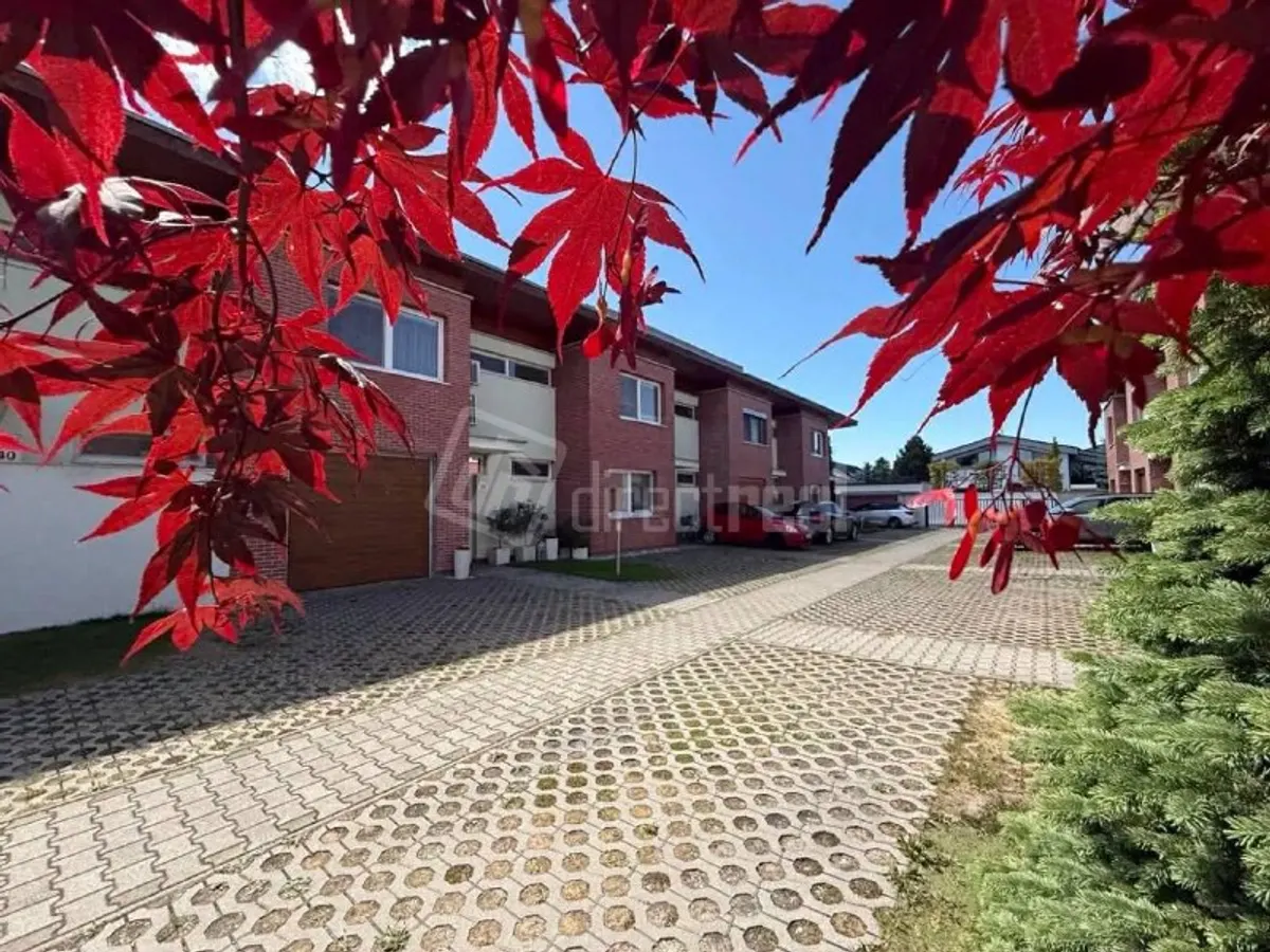 5-комн. дом с бассейном, Vrakuňa