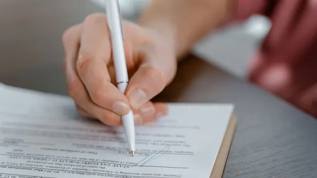 Довідка про несудимість для Словаччини: українська (Дія) і словацька