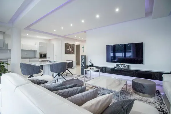 4-комн. квартира, Romantika, 219 м²