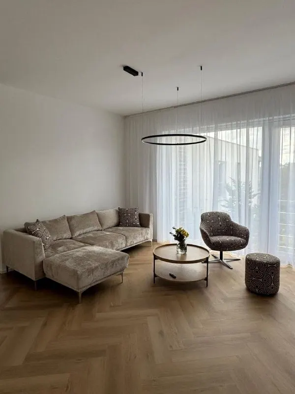 4-комн. квартира, Kramáre, Royova