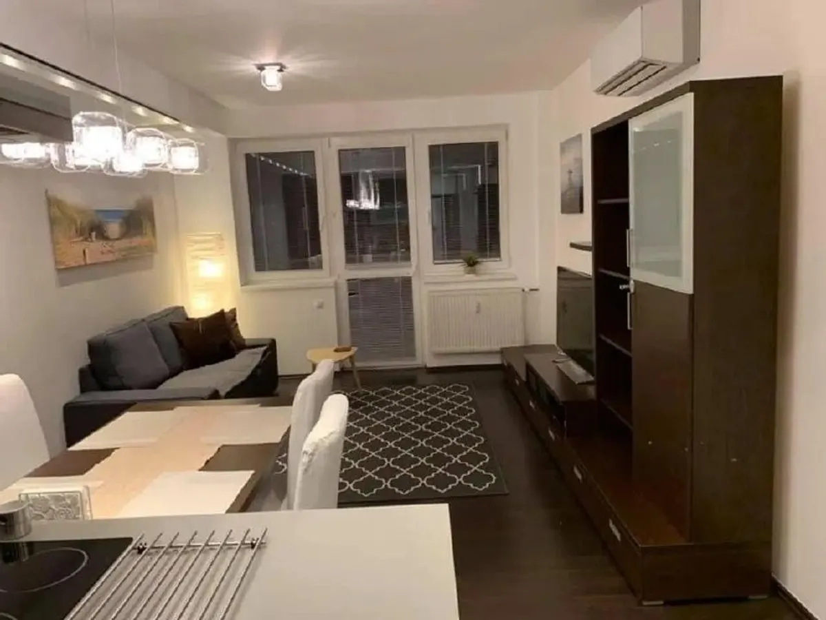 3-комн. меблированная квартира, Staré Mesto, Bratislava