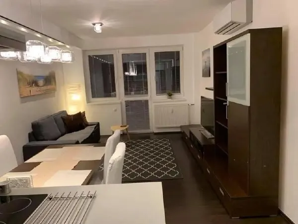 3-комн. меблированная квартира, Staré Mesto, Bratislava