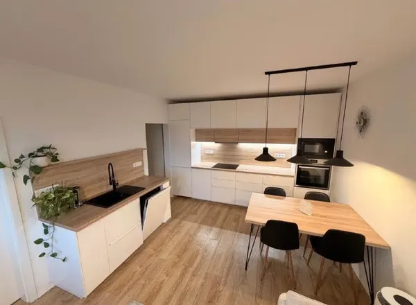 3-комн. квартира, Nové Mesto, Bratislava