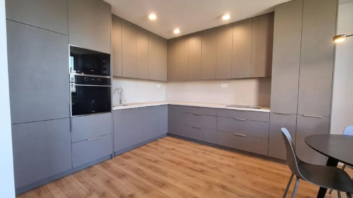 3-комн. квартира на Varšavská, Nové Mesto, Bratislava