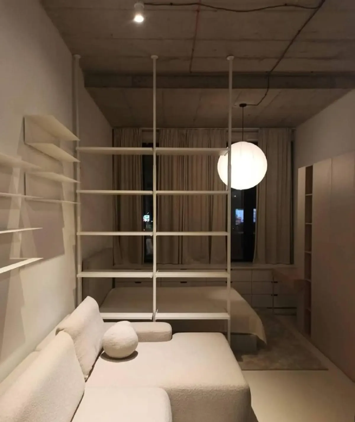 1-комн. квартира, 35 м², Staré Mesto
