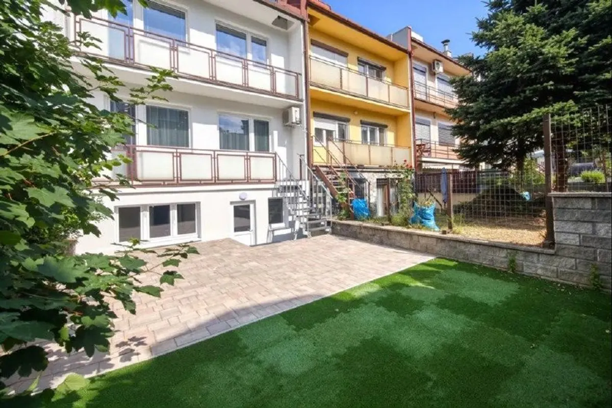 4-комн. дом в новостройке, Nové Mesto, Bratislava
