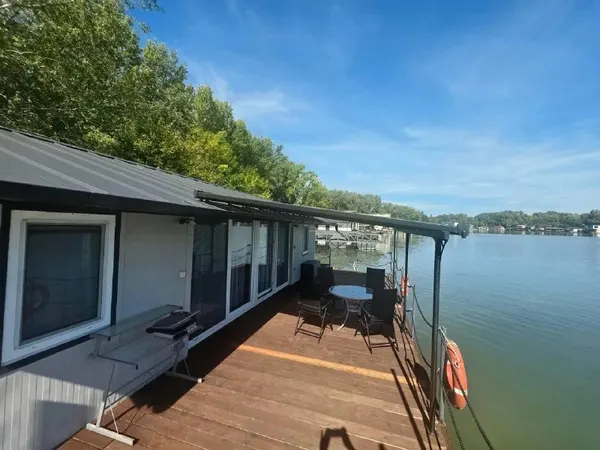 2-комн. хаусбот на воде, Jarovce, Bratislava