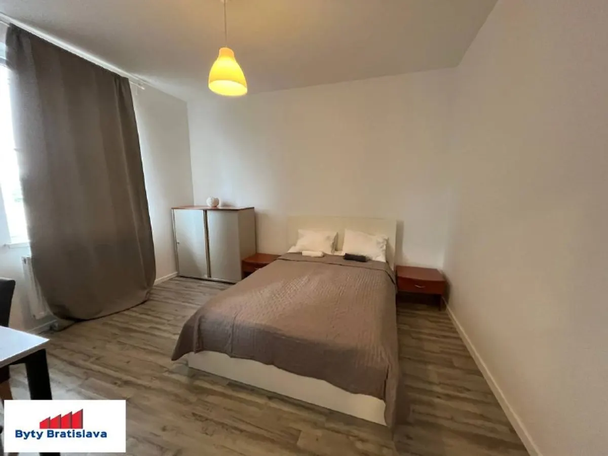 4-комн. квартира, Mlynské nivy, Staré Mesto