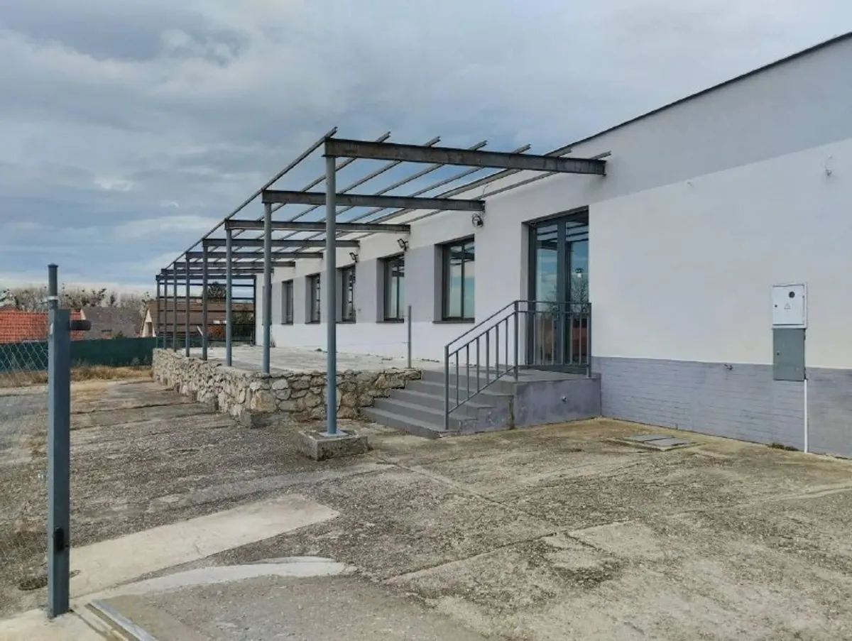 Коммерческое помещение 2100 м², Devínska Nová Ves, Bratislava