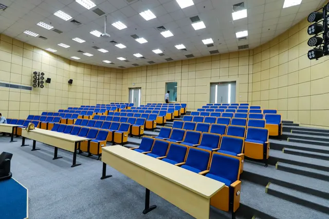 Економічний університет у Братиславі (EUBA): економіка і бізнес