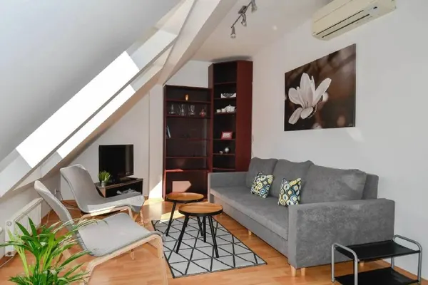 2-комн. квартира, Medená, Staré Mesto