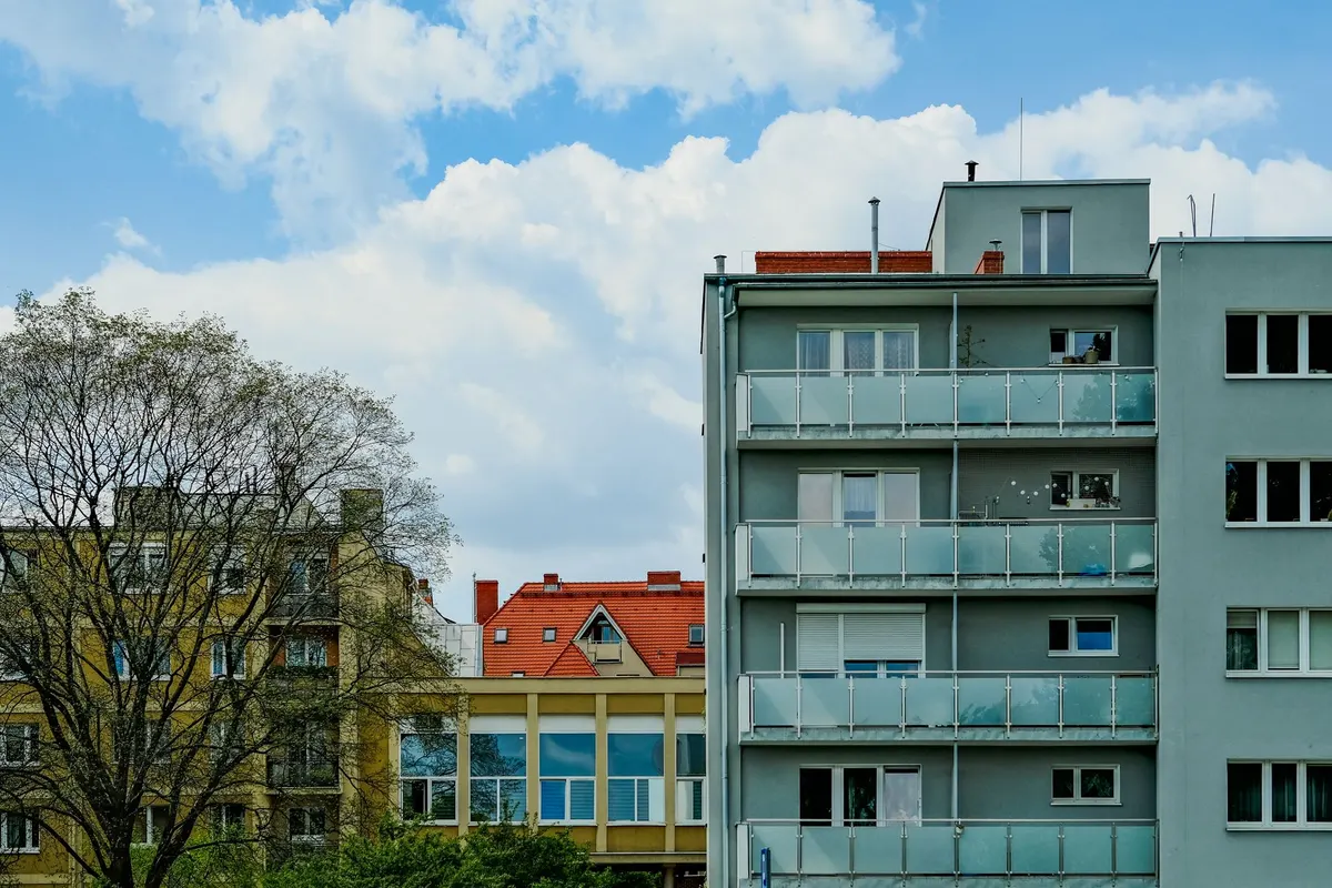 3 656 € за м² і 15 річних зарплат: чи реально купити квартиру у Словаччині у 2026-му