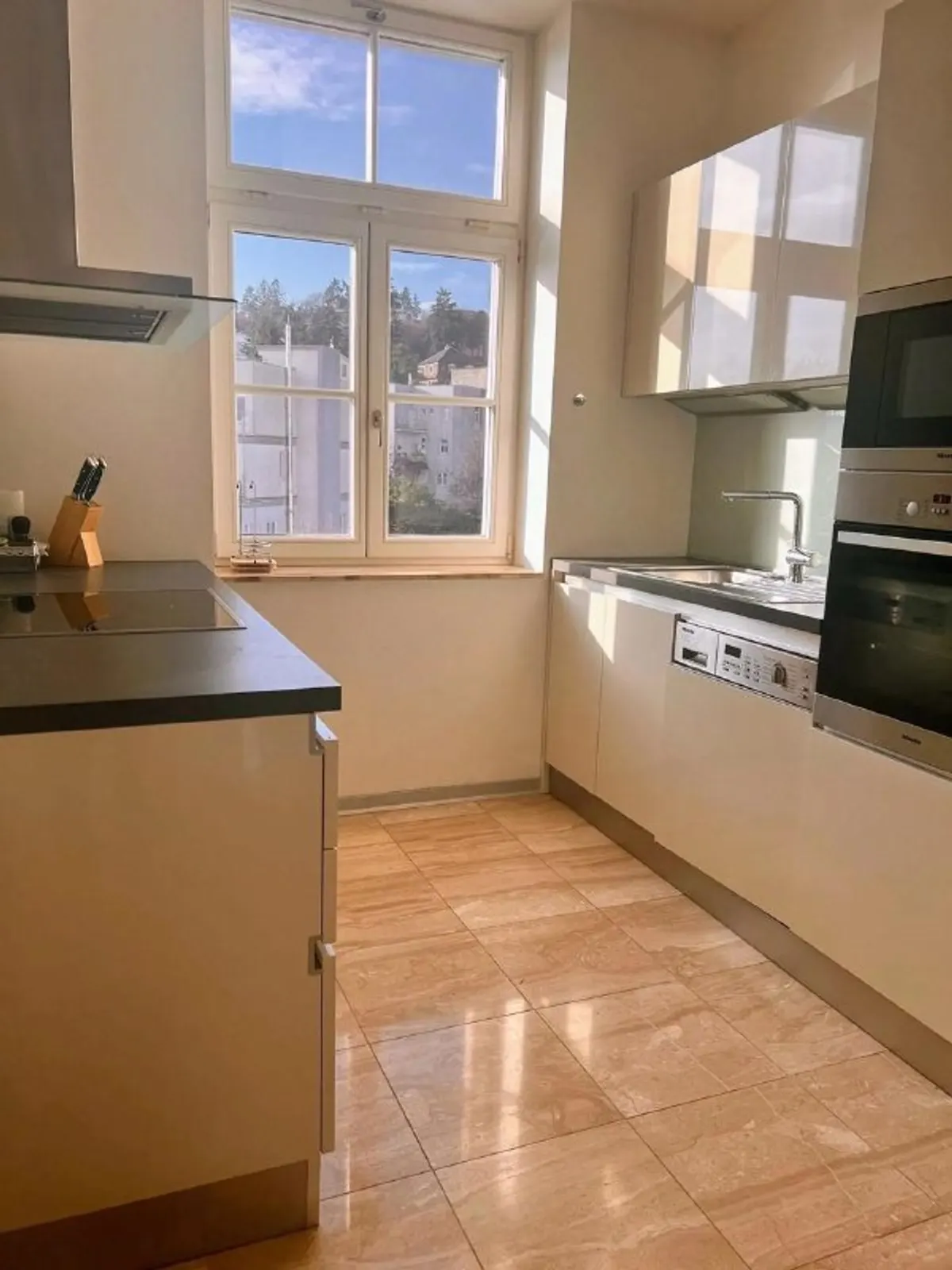 4-комн. квартира, Bratislava-Staré Mesto, Hlboká Residence