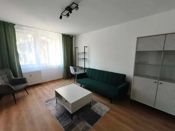 2-комн. квартира после ремонта, Ружинов, Bratislava