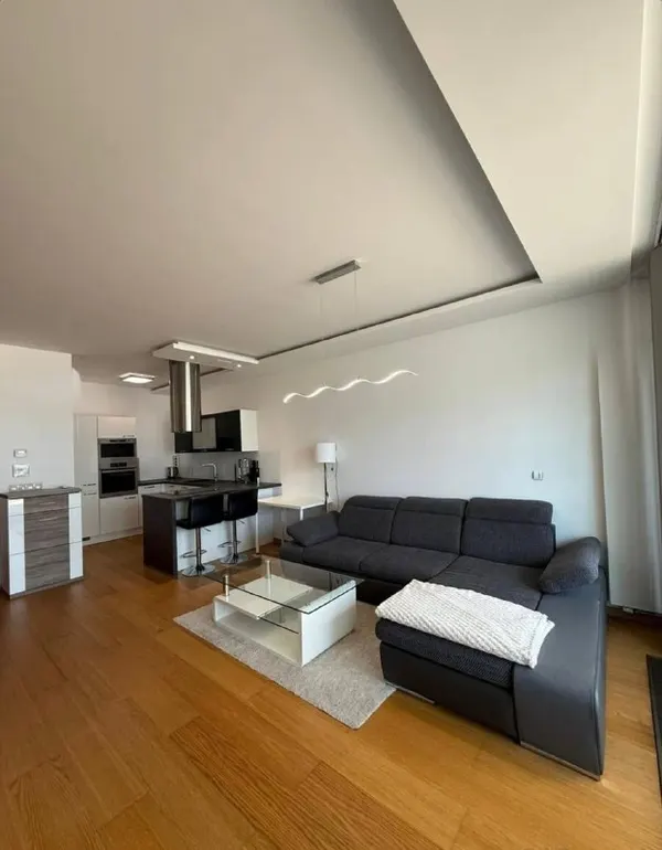 2-комн. квартира 60м², Staré Mesto, Panorama City