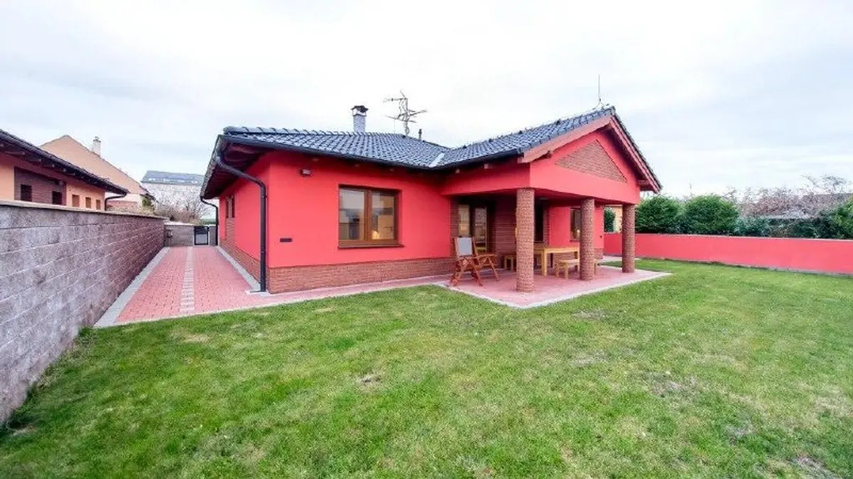 4-комн. дом в Ступаве, 180 м²
