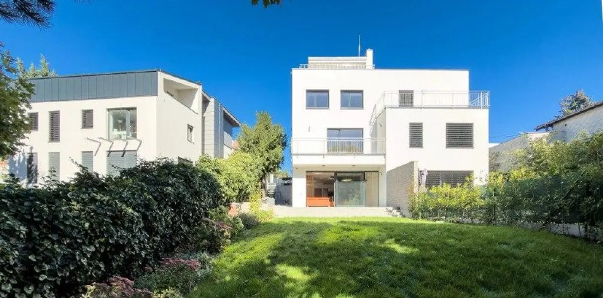 5-комн. дом, Bratislava Staré Mesto, с садом и гаражом