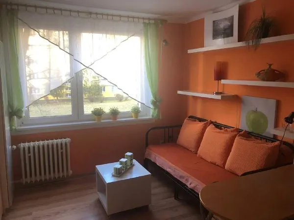 Студия, Ružinov, Čmelíkova