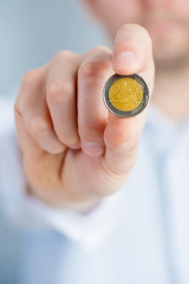 Рахунок у банку за 0 €: хто з доходом до 1 006 € на місяць має право на безкоштовний базовий продукт