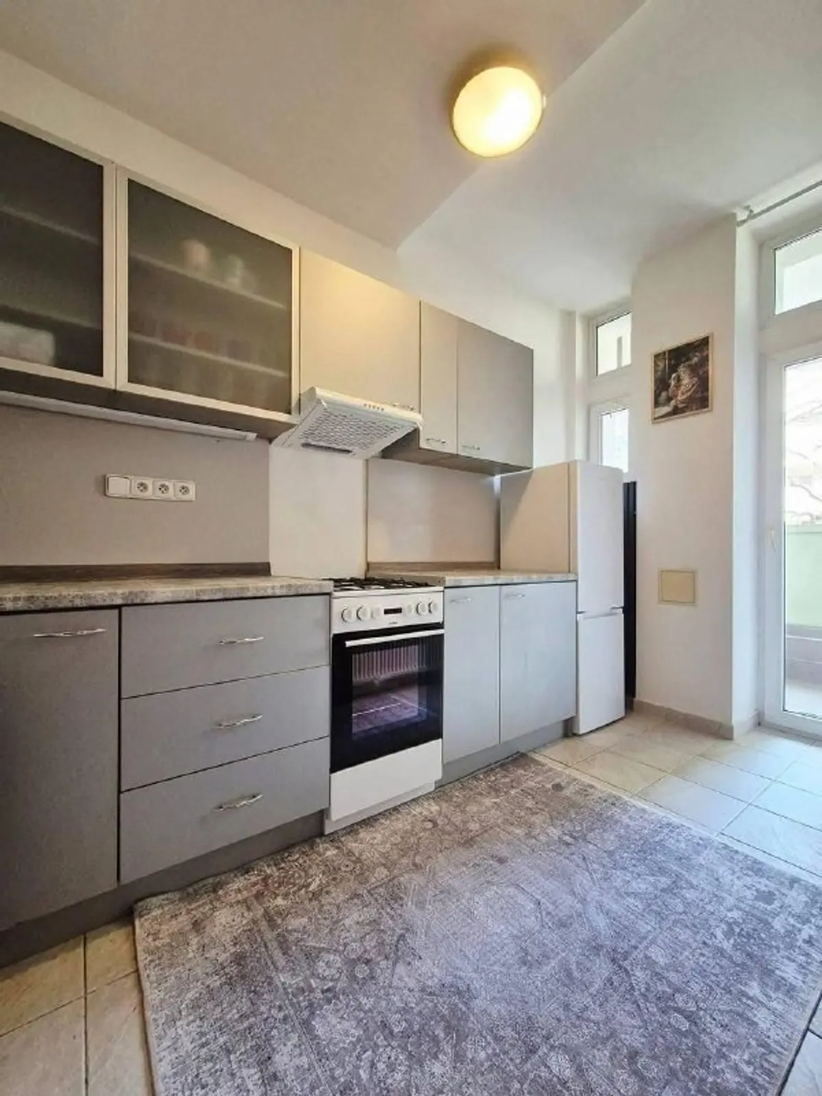 2-комн. квартира с лоджией, Staré Mesto, Bratislava