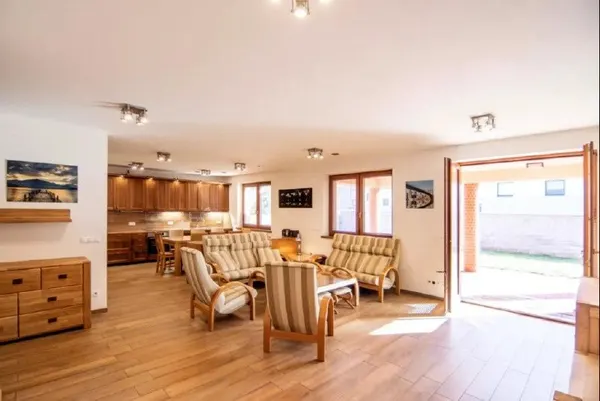 4-комн. дом, Stupava, 180 м²