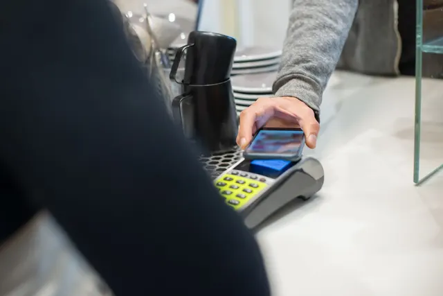 QR платежи без терміналу: 130 тис. транзакцій за 2 місяці — як це працює для українців