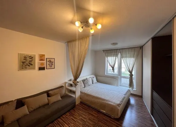 1-комн. квартира с балконом, Bratislava Dlhé Diely