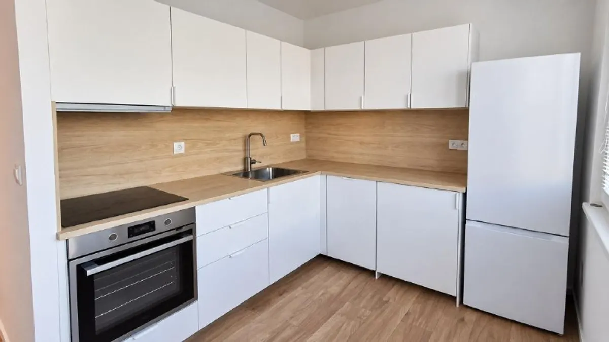 2-комн. квартира, Bratislava Petržalka, Pankúchova