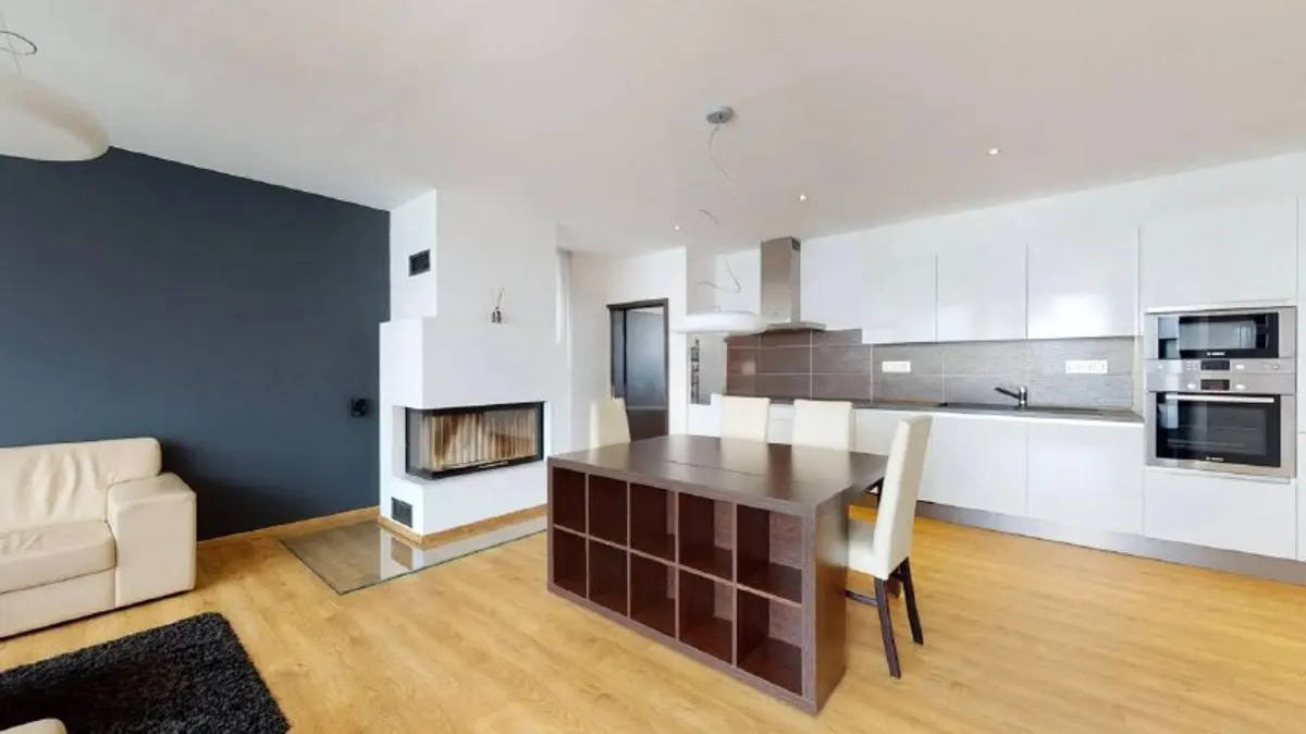 3-комн. квартира, Staré Mesto, Bratislava