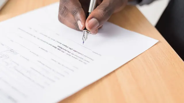 Трудовий договір і dohoda у Словаччині: типи, податки, права