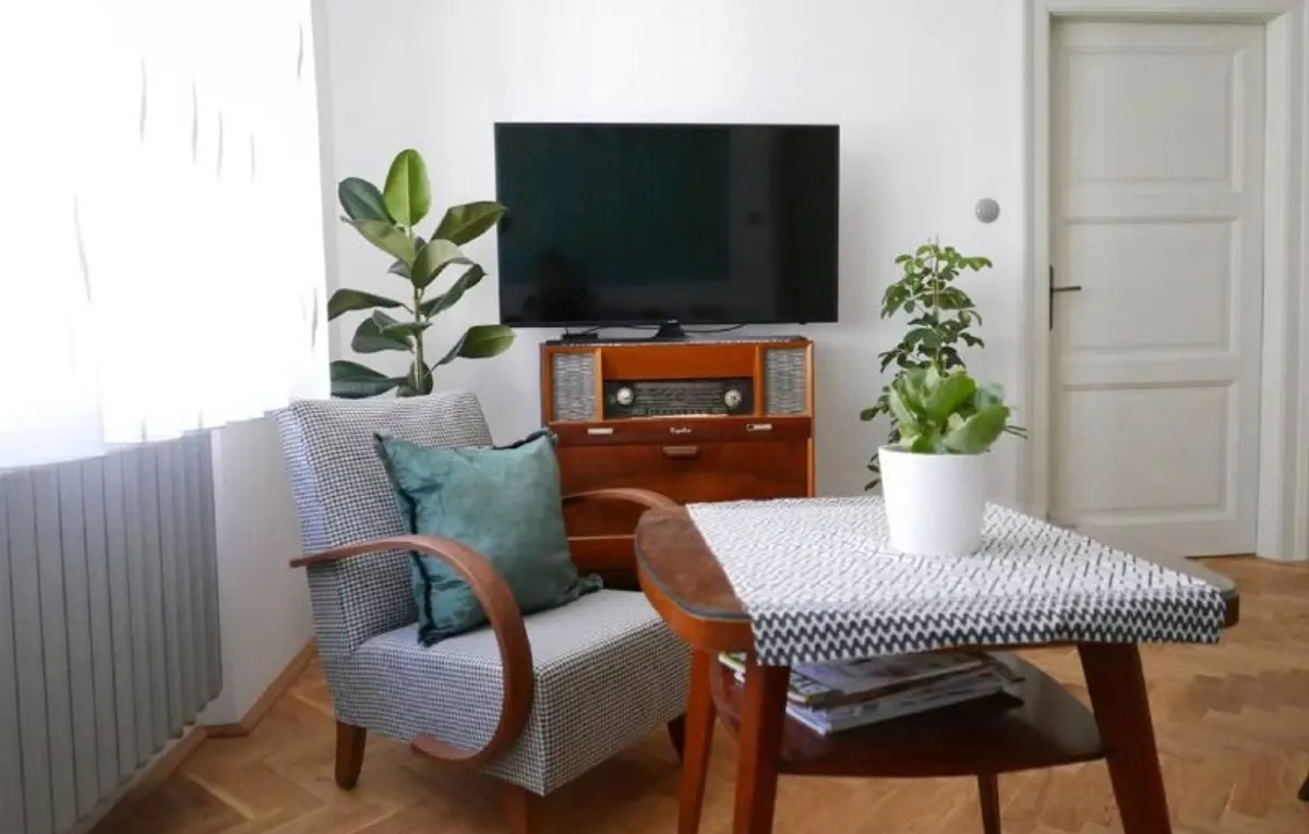 3-комн. квартира 100м², Старый город, с балконом