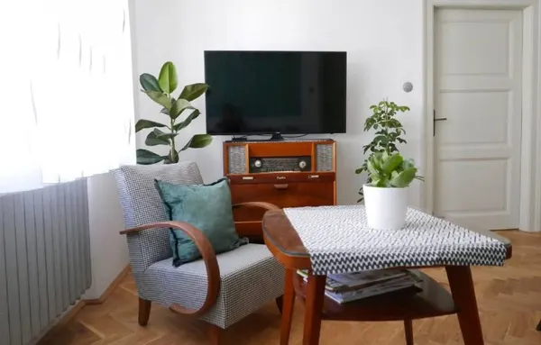3-комн. квартира 100м², Старый город, с балконом