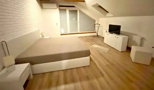 2-комн. мезонет, 164м², Старый город, Братислава