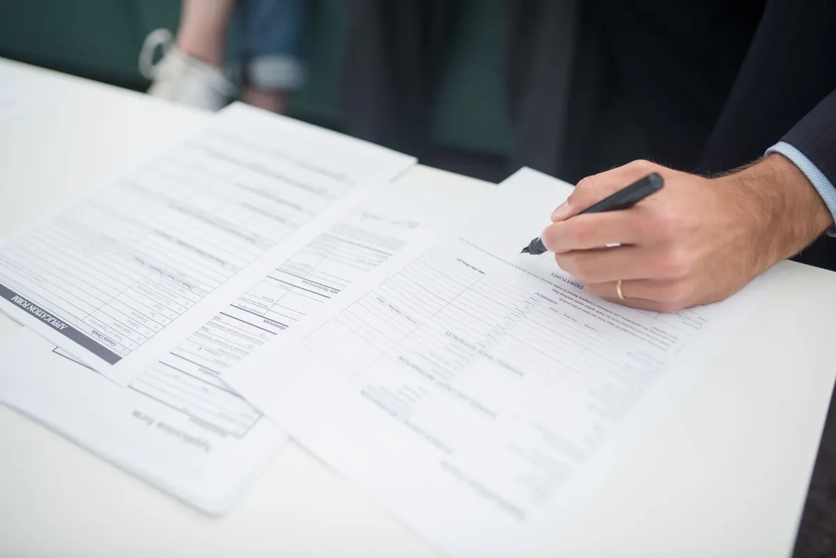 Роботодавці мають до 30 червня подати документи про трудові відносини за 2025 рік