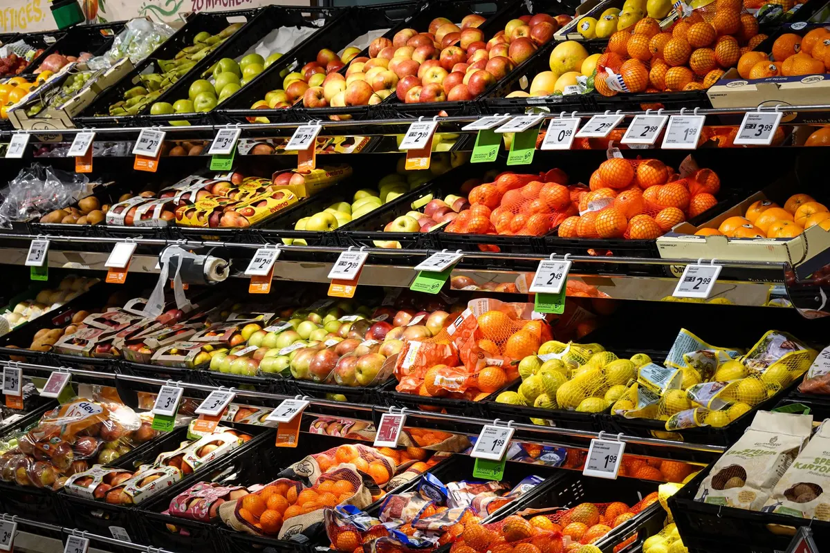 Продукти у Словаччині за 5 років подорожчали на 40%: оливкова олія — вдвічі, яйця — на 79%