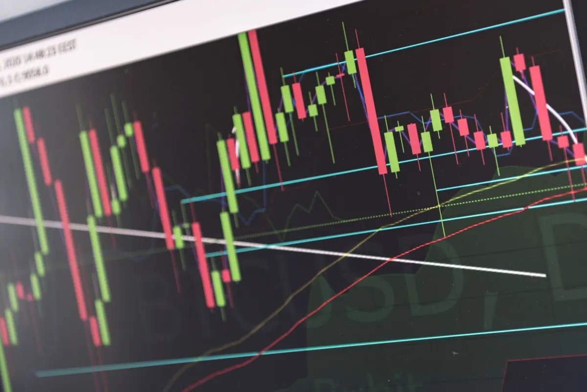 Газ упал на 6,3%, но уже отскочил: что это значит для твоего счета осенью