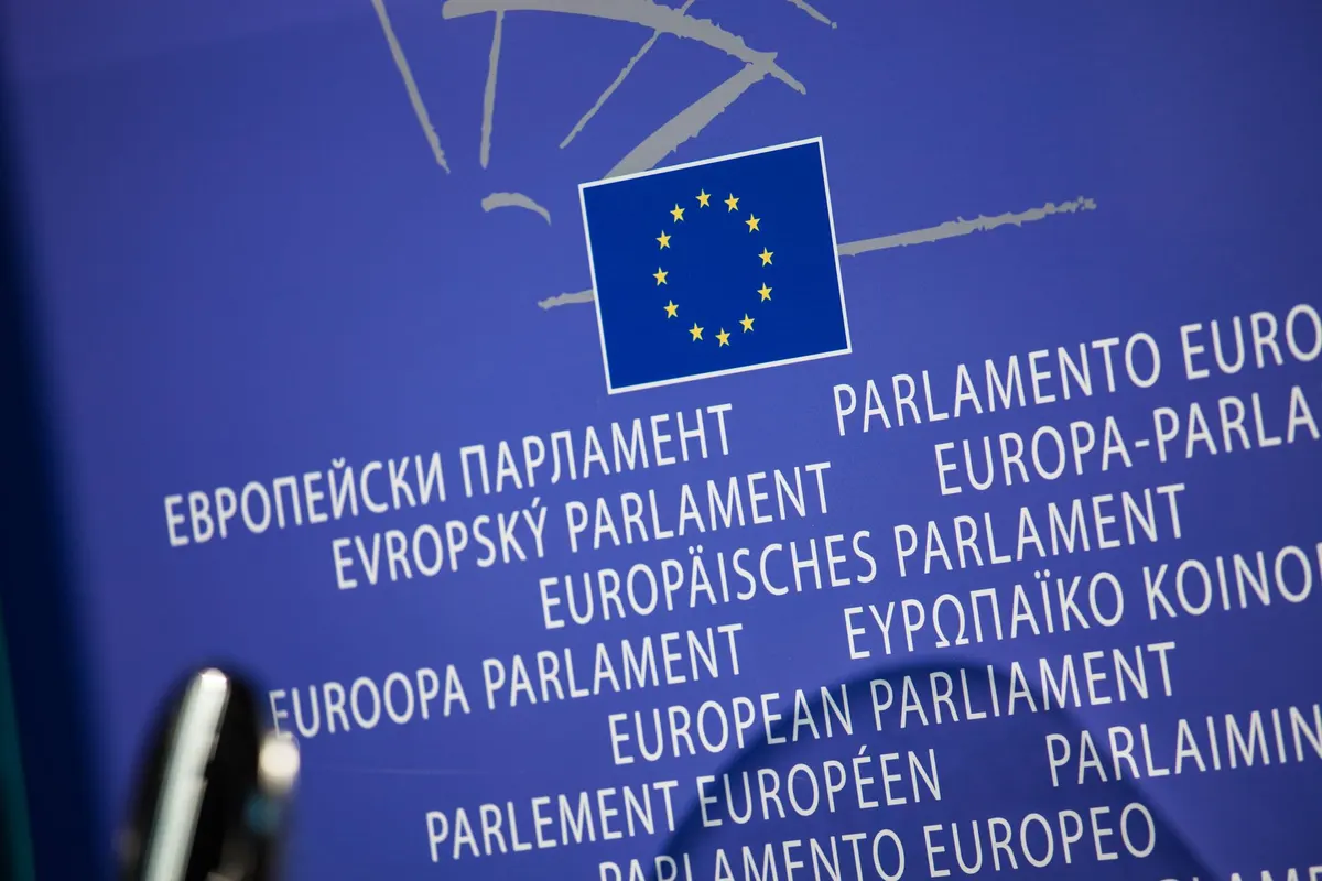 Єврокомісія описала три шляхи після dočasné útočisko: нацстатус, Modrá karta або повернення