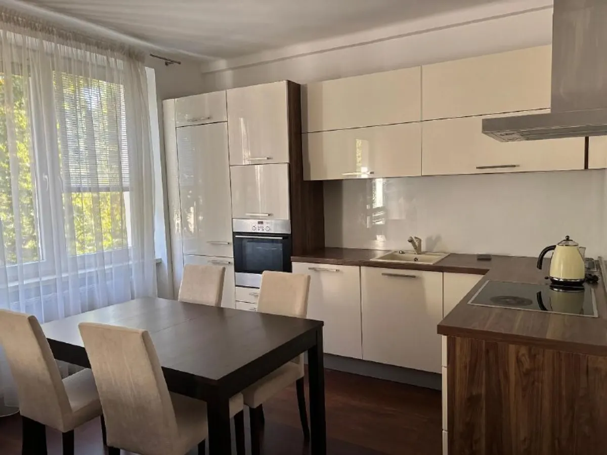 3-комн. квартира, Ružinov, Velehradská