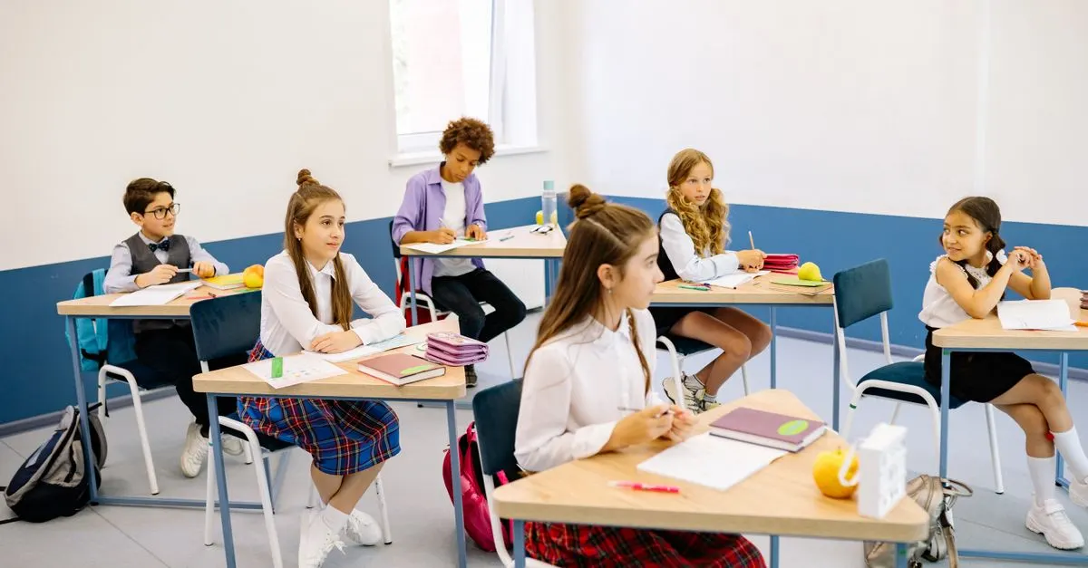 Запис до словацької школи на 2026/2027: терміни, документи та покроковий алгоритм для українських родин