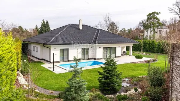 4-комн. вилла с бассейном, Dúbravka, Bratislava