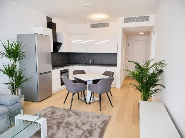 2-комн. квартира в SKY PARK, Staré Mesto