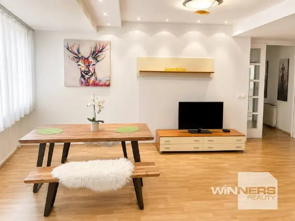 3-комн. квартира, центр Bratislavy, Námestie SNP