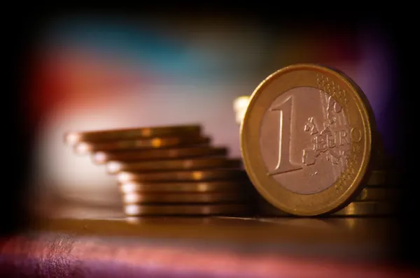 ЕЦБ повысила ставки до 2,5%: как это повлияет на кредиты и депозиты украинцев в Словакии