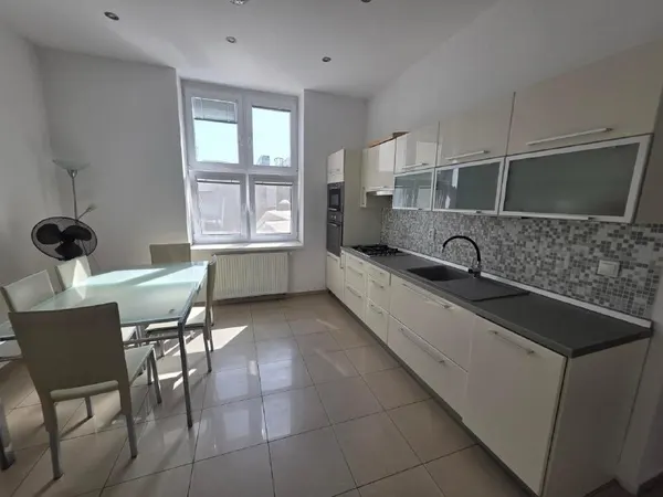3-комн. квартира, Bratislava, Kollárovo nám.