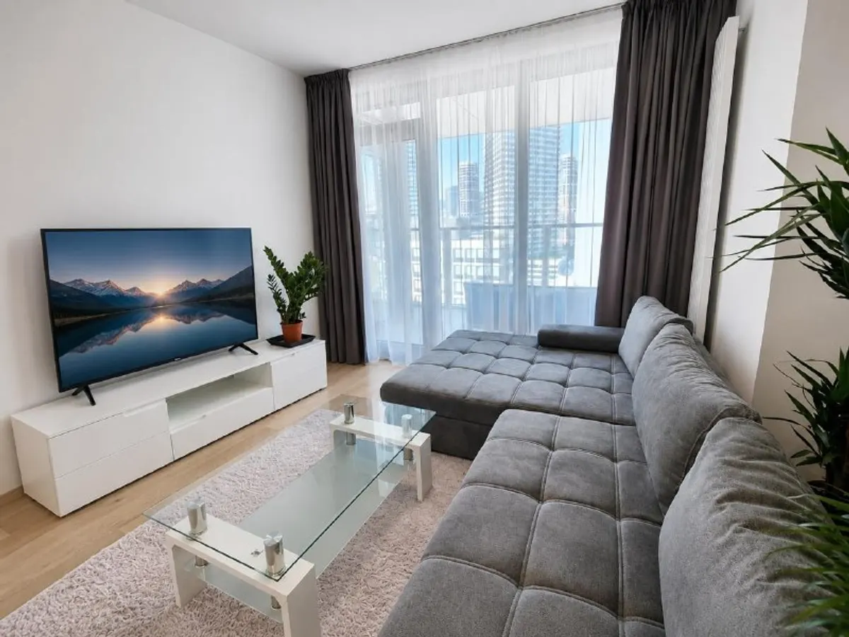2-комн. квартира в Eurovea II, Staré Mesto