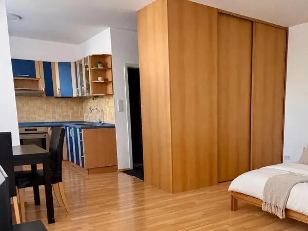 1-комн. квартира с балконом, Bratislava-Nové Mesto